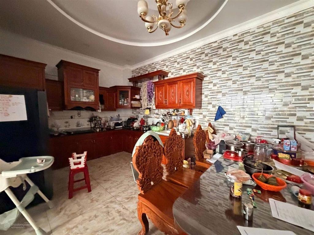 Chủ thiện chí bán nhà trần văn sắcquận 2 giá 5tỷ560/78m2. gần đh văn hoá cs1. cho thuê 30tr