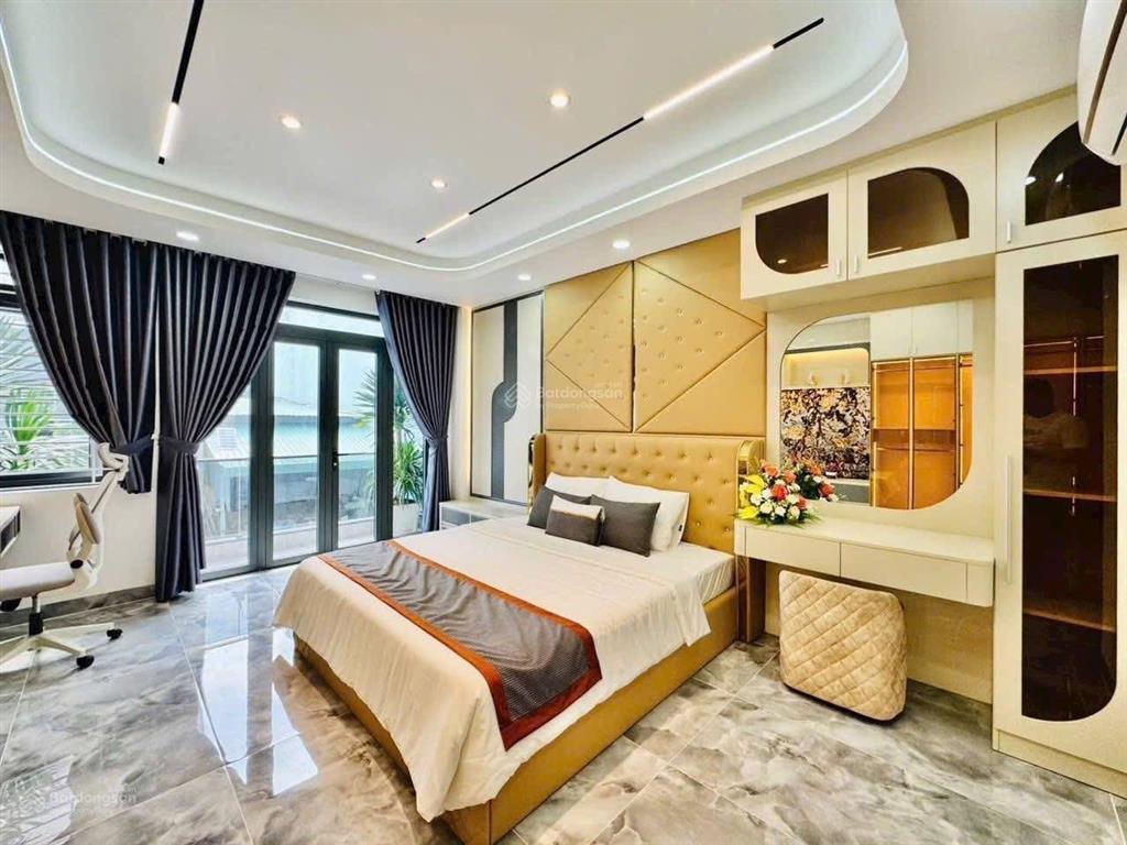 Chính chủ bán nhà vườn chuốiquận 3 giá 5tỷ010/71m2. gần chợ vườn chuối. cho thuê 25tr