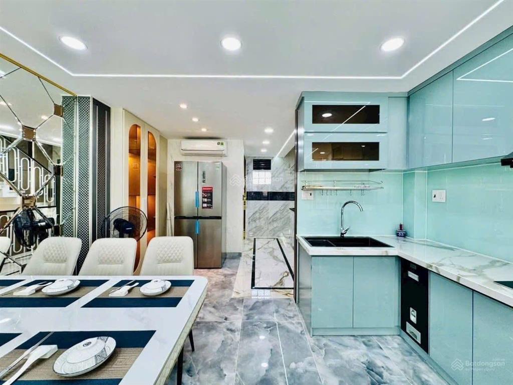 Chính chủ bán nhà vườn chuốiquận 3 giá 5tỷ010/71m2. gần chợ vườn chuối. cho thuê 25tr