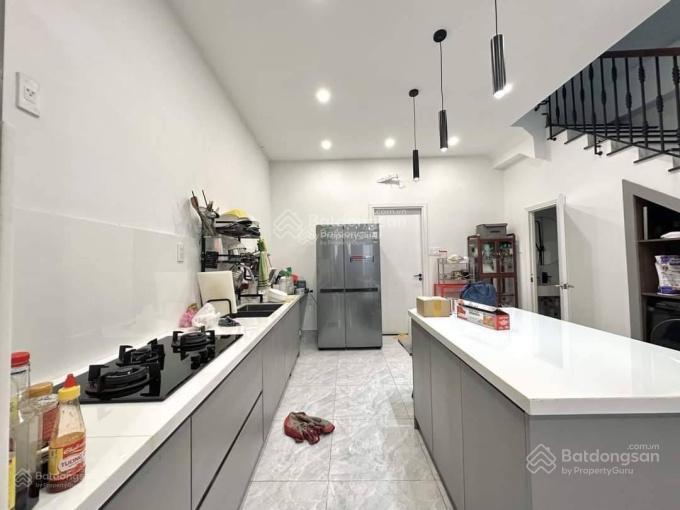 Cô hai bán nhanh yersin  quận 1 76,8m2. gần bệnh viện tai mũi họng sài gòn. cho thuê 30tr