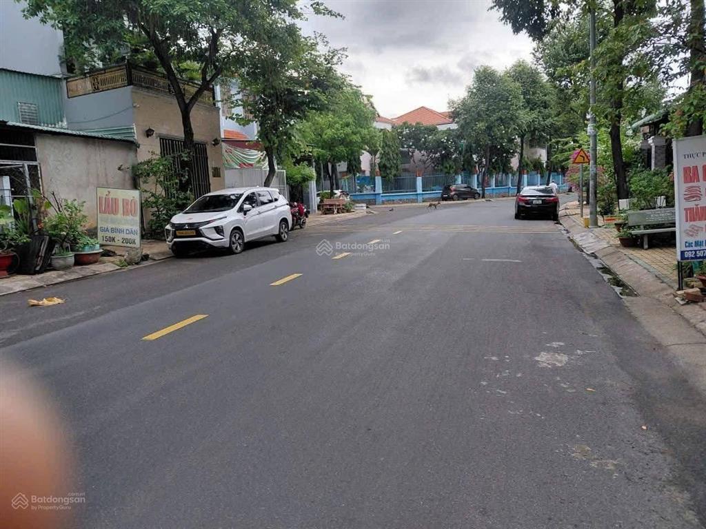 Bán nhà 3 tầng đường man thiện  q9 giá 4tỷ020/115m2. gần tiẻu học lê việt. cho thuê 19tr tháng