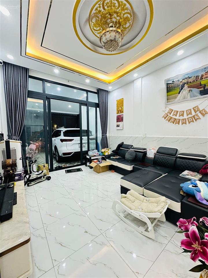 Hạ giá bán nhà kì đồng quận 3 giá 4tỷ090/83m2. cho thuê 20tr. gần tiều học kì đồng