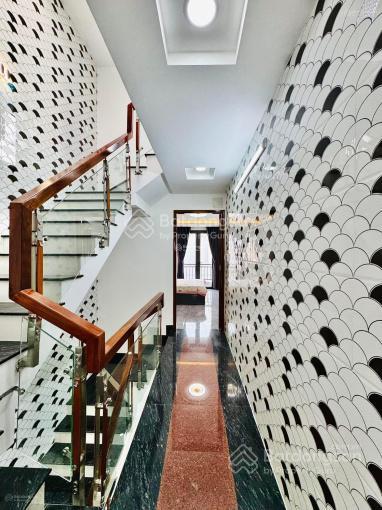 Hạ 200 triệu bán nhà phan ngữ  quận 1 69m2. cho thuê 21tr. gần trường huỳnh khương ninh