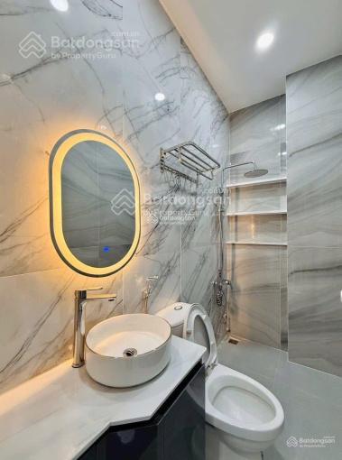 Siêu phẩm ngộp giá cần bán đường cống quỳnh  quận 1 71,6m2. ngay ngã 5 cống quỳnh