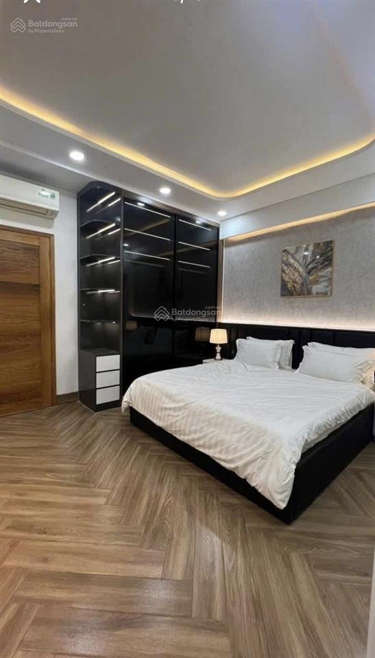 Cô chín bán nhà lê văn sỹ  quận 3 dt 78m2. gần đh sư phạm 2. cho thuê 26tr/th