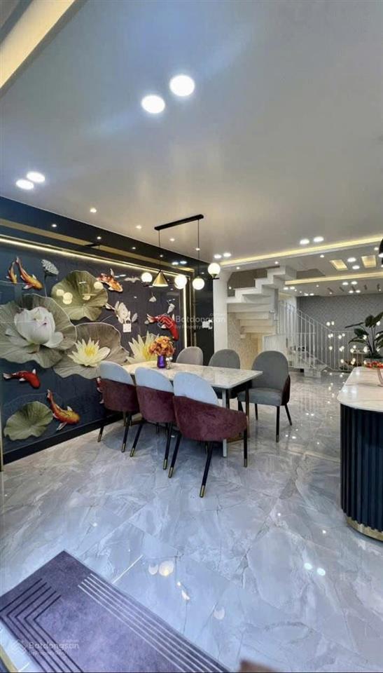 Cô chín bán nhà lê văn sỹ  quận 3 dt 78m2. gần đh sư phạm 2. cho thuê 26tr/th