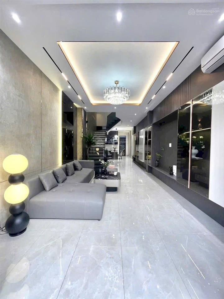 Cô chú bán nhà triệu quang phục  quận 5 giá 4tỳ9/72m². cho thuê được 25 triệu / tháng