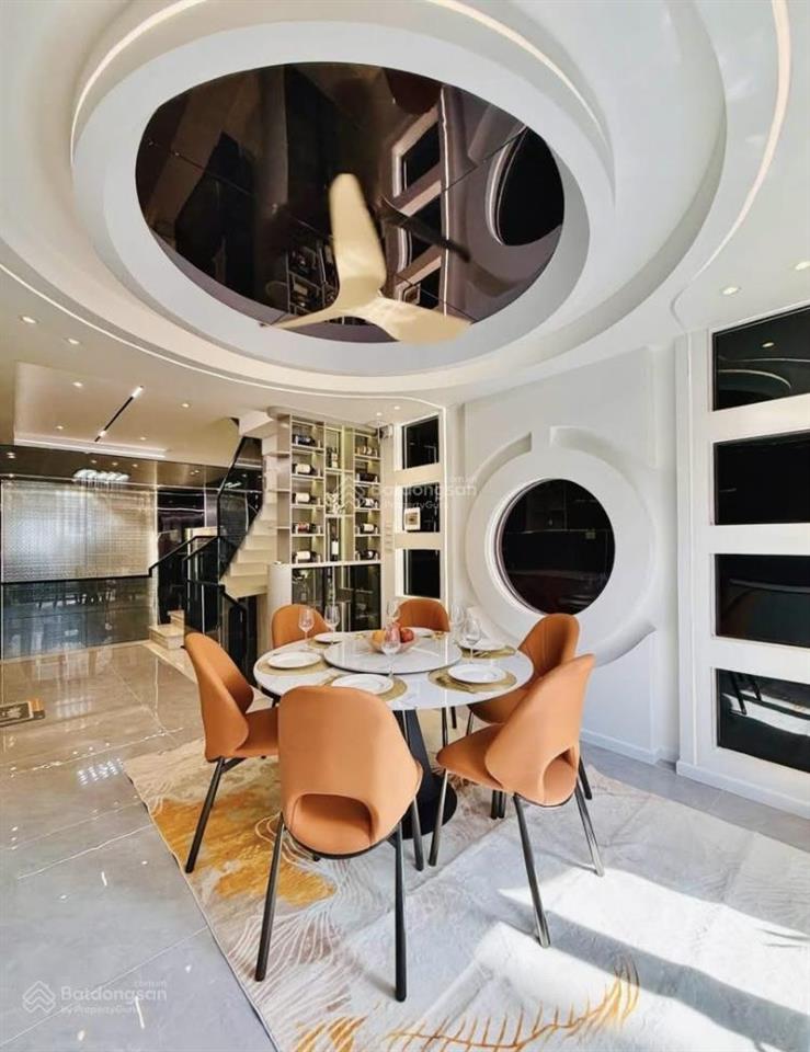 Bán nhà cao văn lầu, quận 6 giá 5 tỷ 030/81m2, nằm gần chợ bình tây. cho thuê 24 triệu/tháng