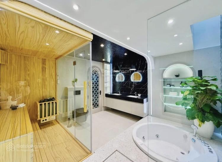 Bán nhà cao văn lầu, quận 6 giá 5 tỷ 030/81m2, nằm gần chợ bình tây. cho thuê 24 triệu/tháng