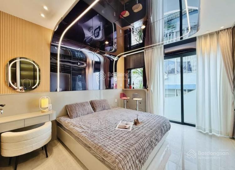 Bán nhà cao văn lầu, quận 6 giá 5 tỷ 030/81m2, nằm gần chợ bình tây. cho thuê 24 triệu/tháng