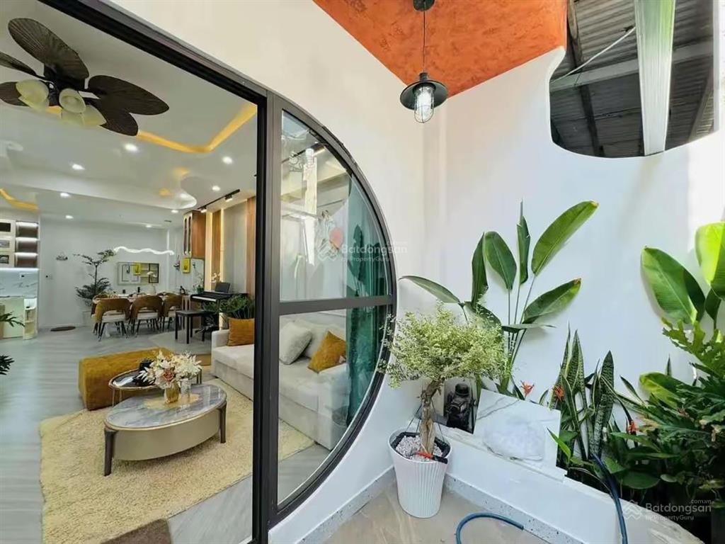 Bán nhà phan đăng lưu  bình thạnh giá 3tỷ9/70m2. gần chợ bà chiểu. cho thuê 21tr/tháng