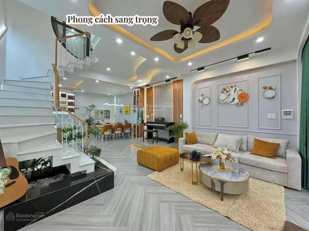 Bán nhà phan đăng lưu  bình thạnh giá 3tỷ9/70m2. gần chợ bà chiểu. cho thuê 21tr/tháng