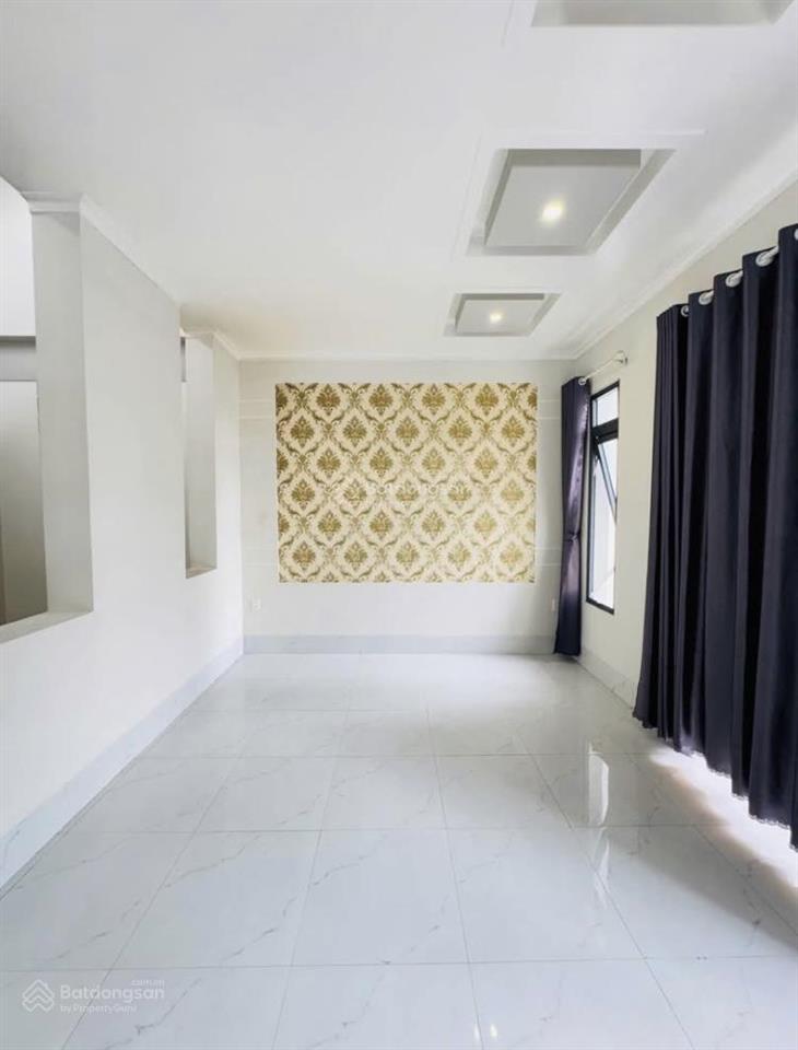 Bán nhà 1 trệt  2 lầu giá 6tỷ1/79,9m2 đường cô giang  q1. gần đại học văn lang. cho thuê 33tr