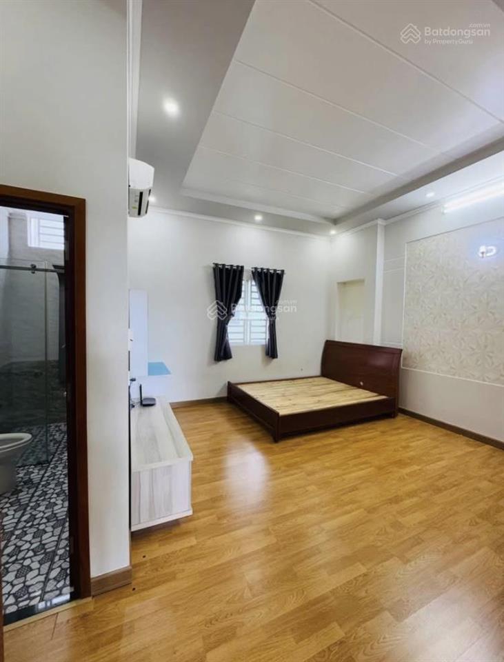 Bán nhà 1 trệt  2 lầu giá 6tỷ1/79,9m2 đường cô giang  q1. gần đại học văn lang. cho thuê 33tr
