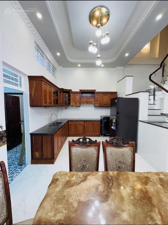 Bán nhà 1 trệt  2 lầu giá 6tỷ1/79,9m2 đường cô giang  q1. gần đại học văn lang. cho thuê 33tr