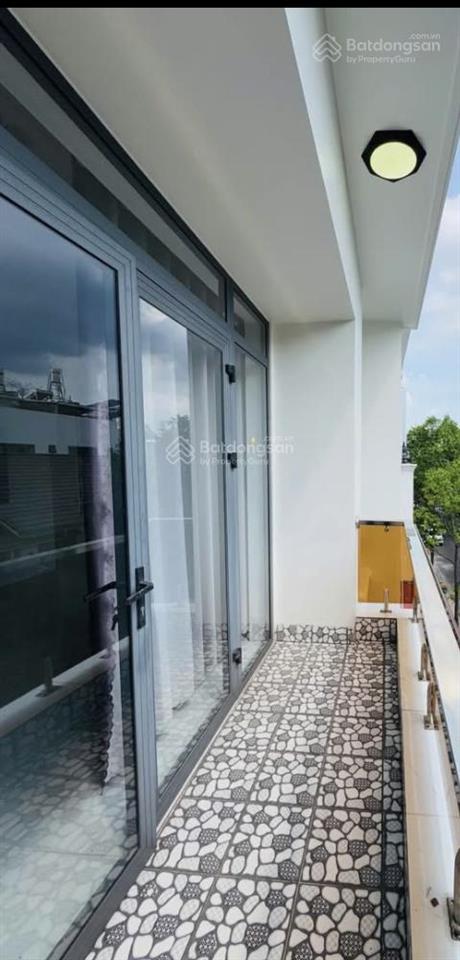 Bán nhà 1 trệt  2 lầu giá 6tỷ1/79,9m2 đường cô giang  q1. gần đại học văn lang. cho thuê 33tr