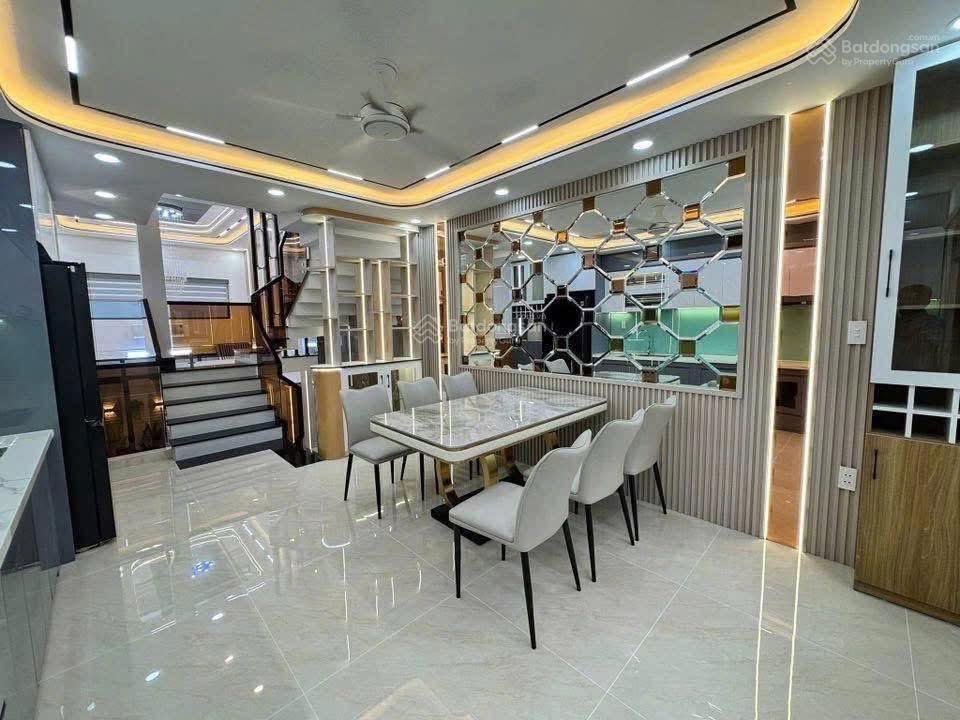 Hạ 200 triệu bán nhà lê văn lương  quận 7 giá 3tỷ870/78m2. cho thuê 21tr. gần lotte q7