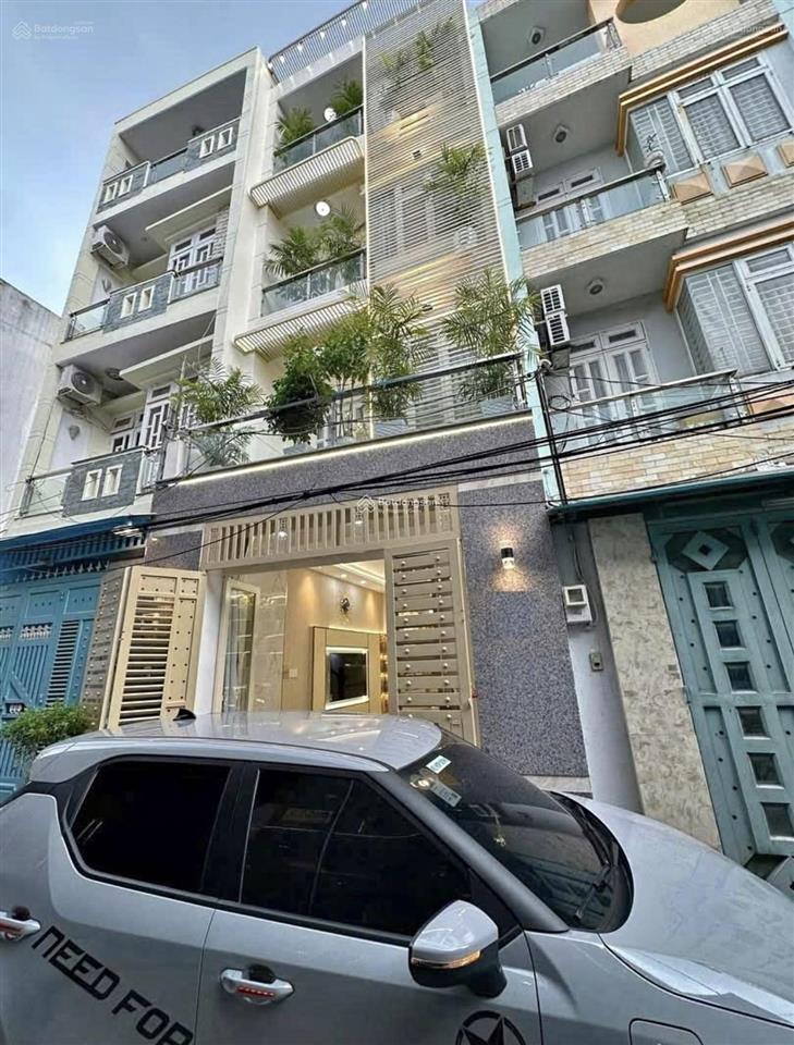 Bà năm cần bán gấp căn xóm chiếu  quận 4 dt 76m2. gần trường thpt nguyễn trãi