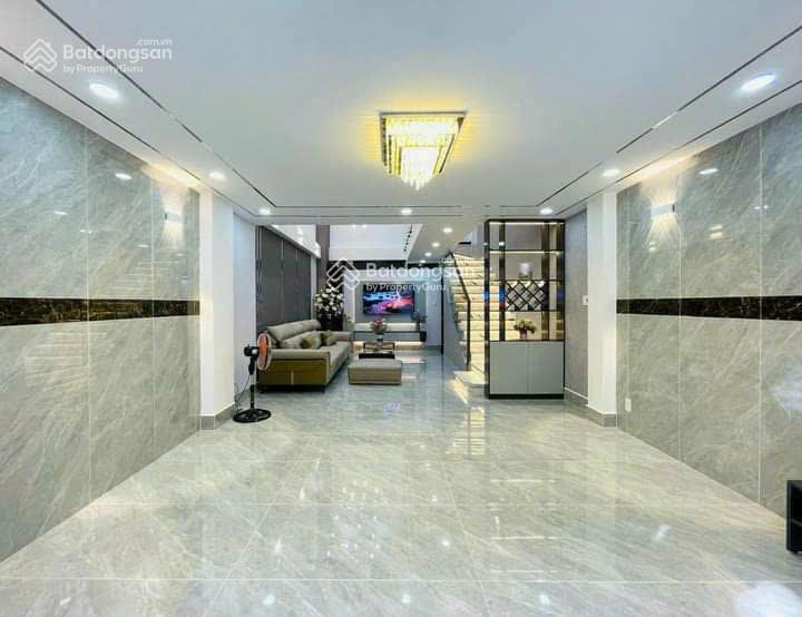 Chính chủ bán nhà lý chính thắng, quận 3 giá 5tỷ010/70m2. gần cgv lý chính thắng. cho thuê 36 triệu