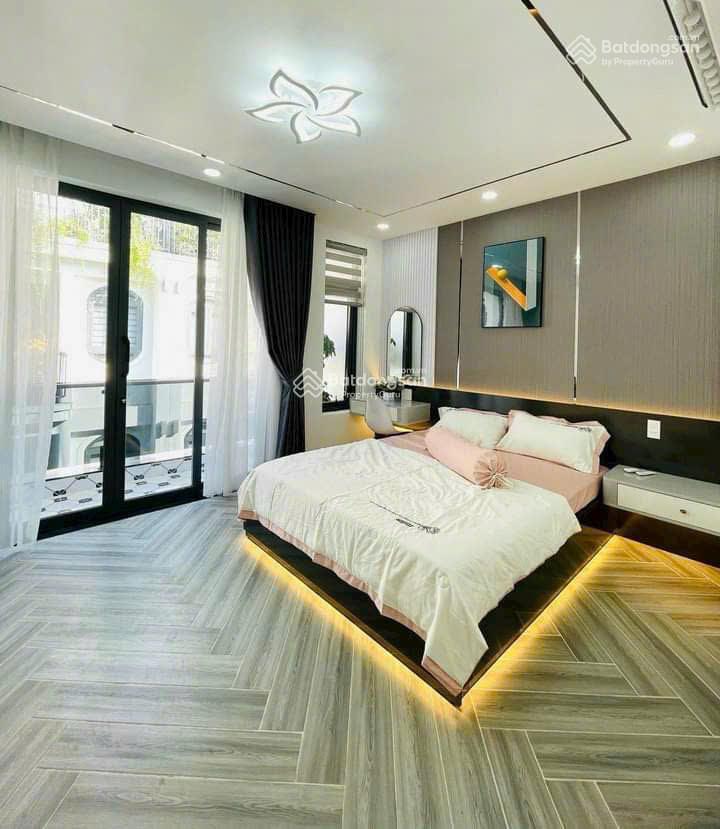 Chính chủ bán nhà lý chính thắng, quận 3 giá 5tỷ010/70m2. gần cgv lý chính thắng. cho thuê 36 triệu