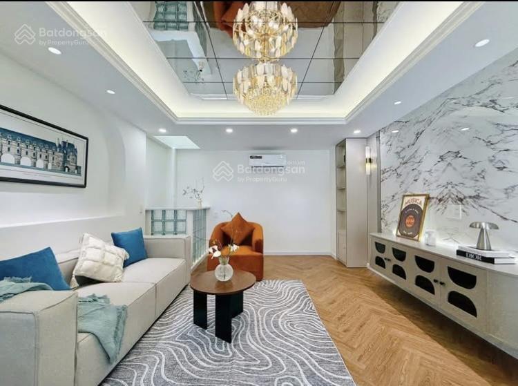 Cô hai bán nhà nguyễn hữu cầu  quận 1 75,2m2. nằm gần chợ tân định. cho thuê 26tr