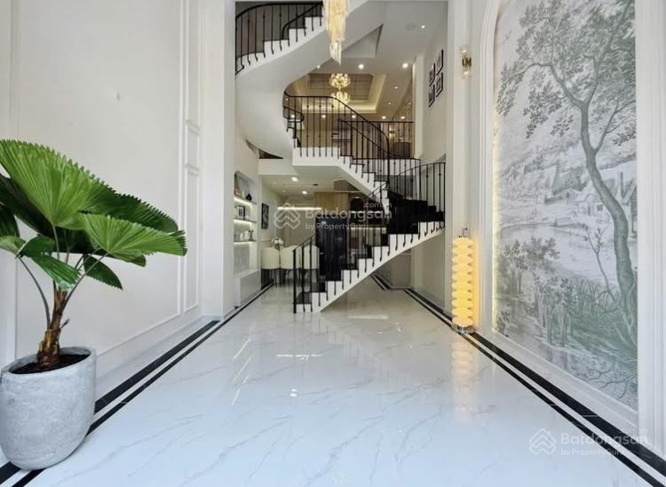 Cô hai bán nhà nguyễn hữu cầu  quận 1 75,2m2. nằm gần chợ tân định. cho thuê 26tr