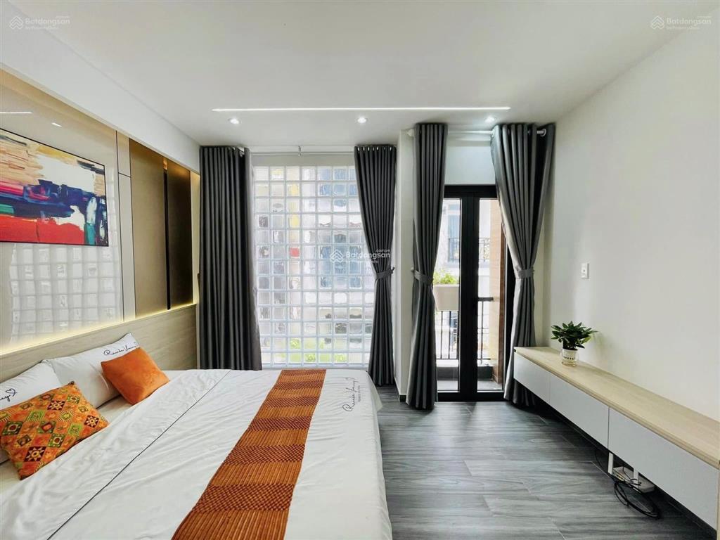 Cô năm cần bán nhà nguyễn thiện thuật  quận 3 63,5m2. cho thuê 30 triệu tháng