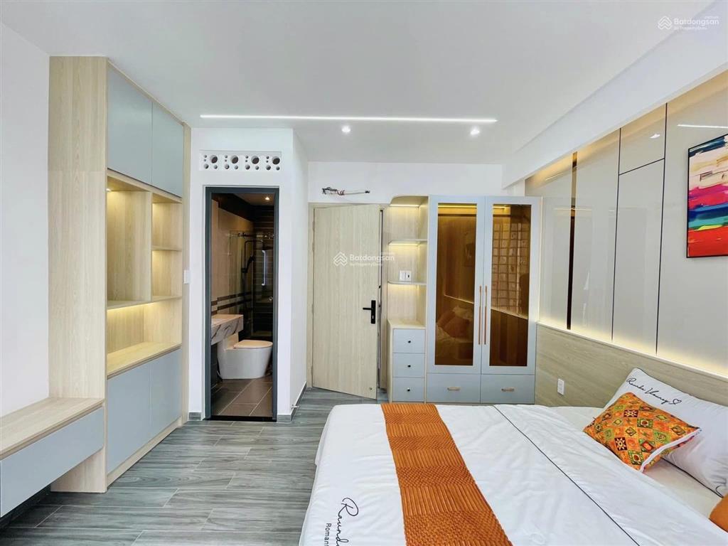 Cô năm cần bán nhà nguyễn thiện thuật  quận 3 63,5m2. cho thuê 30 triệu tháng