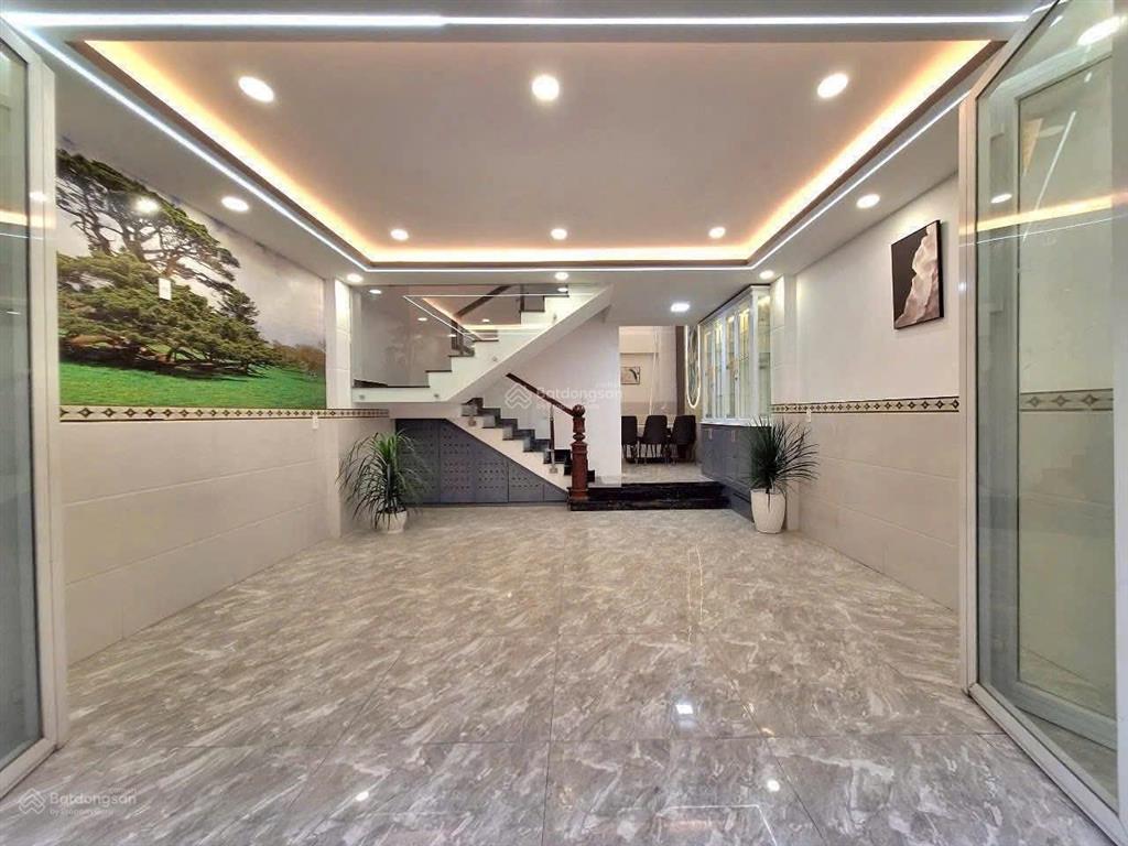 Kẹt tiền bán nhà nguyễn thái bình  q1 giá 5tỷ630/78,65m2. cách chợ bến thành 3. cho thuê 26tr/th