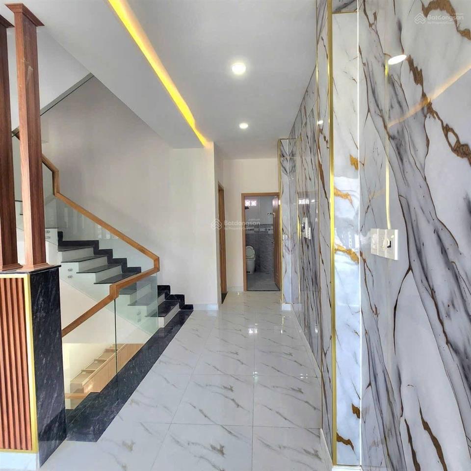 Nhà đẹp khu cư xá thành tháiq10 giá 7tỷ250/ 88m2. đang cho thuê 24tr. gần bệnh viện trưng vương.