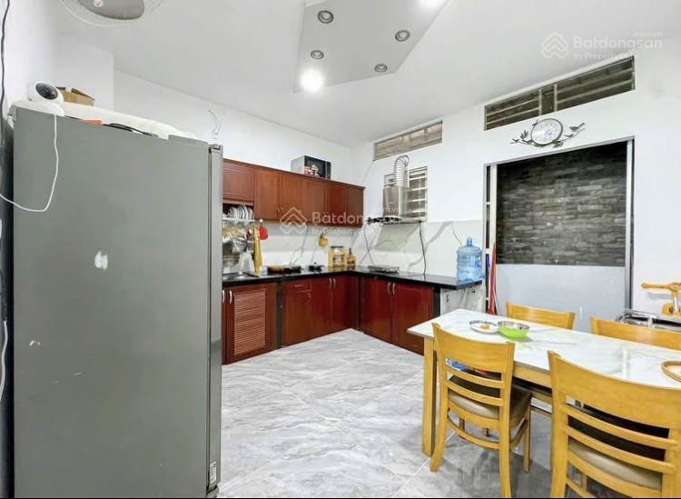 Hạ giá bán nhà phan huy thực  quận 7 giá 2tỷ5/70m2. gần trường tiểu học tân quy. cho thuê 16tr