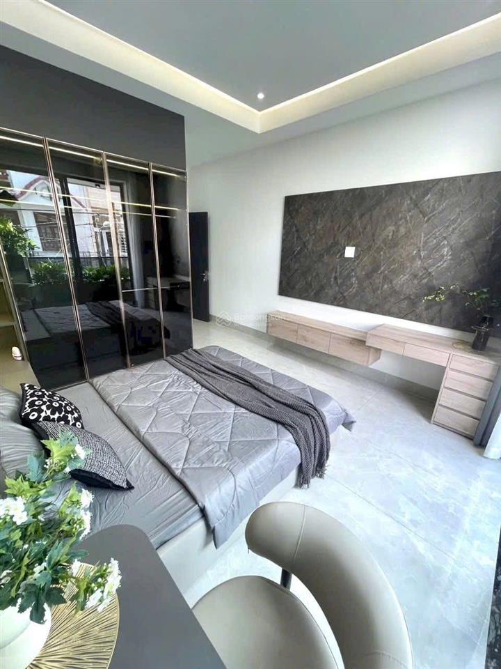 Cô chú bán nhà triệu quang phục  quận 5 dt 72m2. cho thuê được 25 triệu/tháng