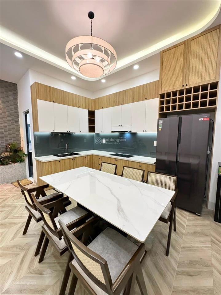Bán nhanh căn trần xuân hoà  quận 5 dt 73m2. cách bệnh viện nguyễn tri phương vài phút