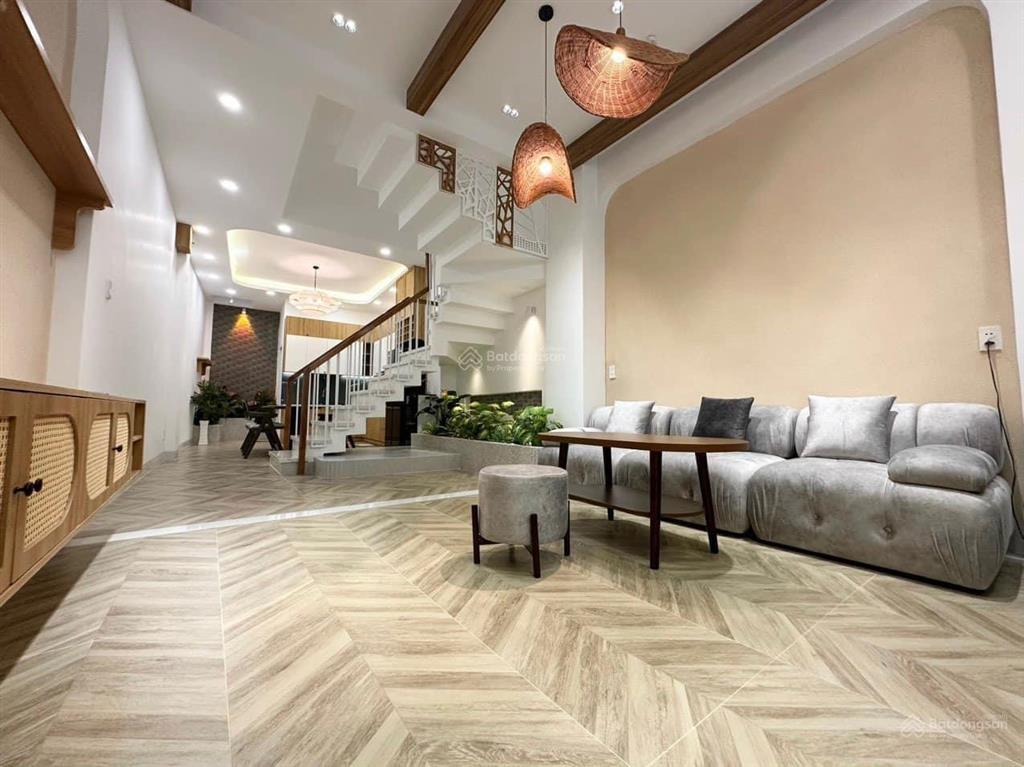 Bán nhanh căn trần xuân hoà  quận 5 dt 73m2. cách bệnh viện nguyễn tri phương vài phút