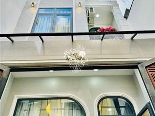 Kẹt tiền bán nhà nguyễn cảnh chân  quận 1 giá 5tỷ860/73,65m2. thông ra đường trần hưng đạo