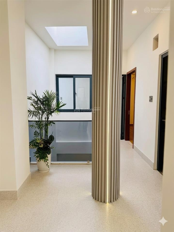 Cô năm cần bán gấp căn nhà nguyễn gia thiều  quận 3 72m2. cho thuê 28tr tháng