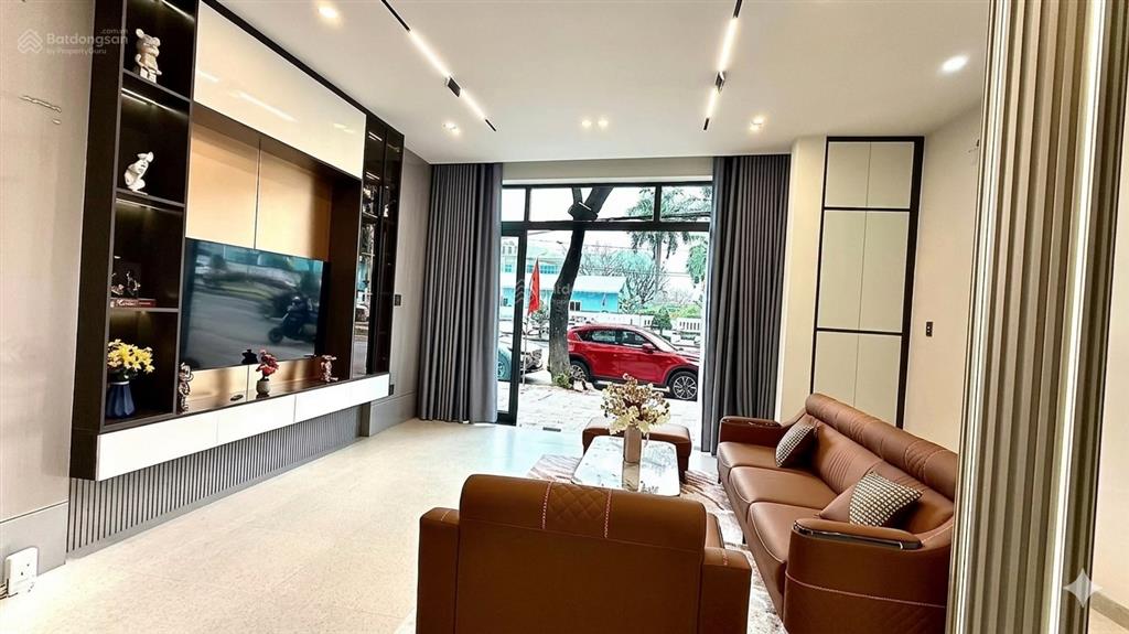 Cô năm cần bán gấp căn nhà nguyễn gia thiều  quận 3 72m2. cho thuê 28tr tháng