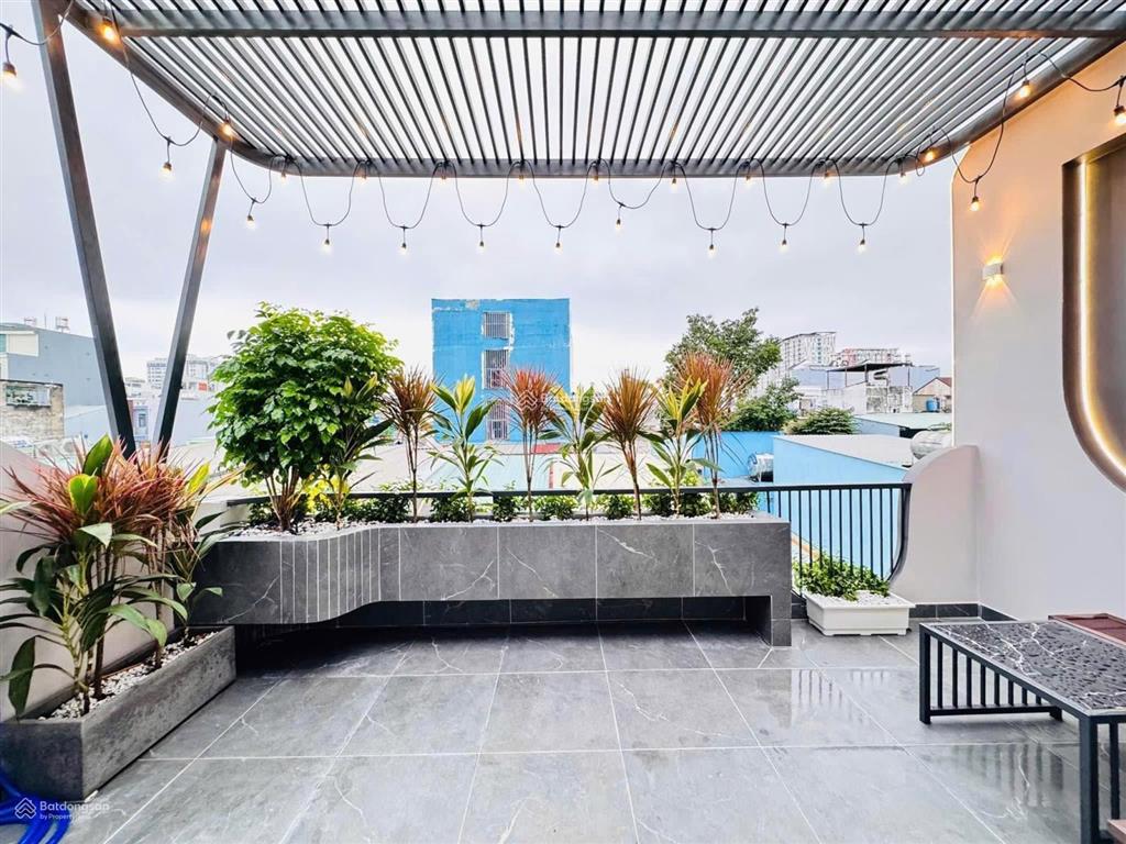 Bán nhanh căn bàn cờ giá 5ty6/72m2. gần chợ bàn cờ. đang cho thuê được 26 triệu/tháng