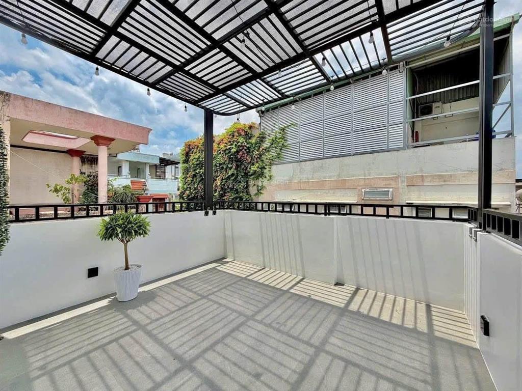 Nhà hẻm xe hơi đường vĩnh viễnquận 10 dt 71m2. ngay ngã 7 lý thái tổ. cho thuê 26tr
