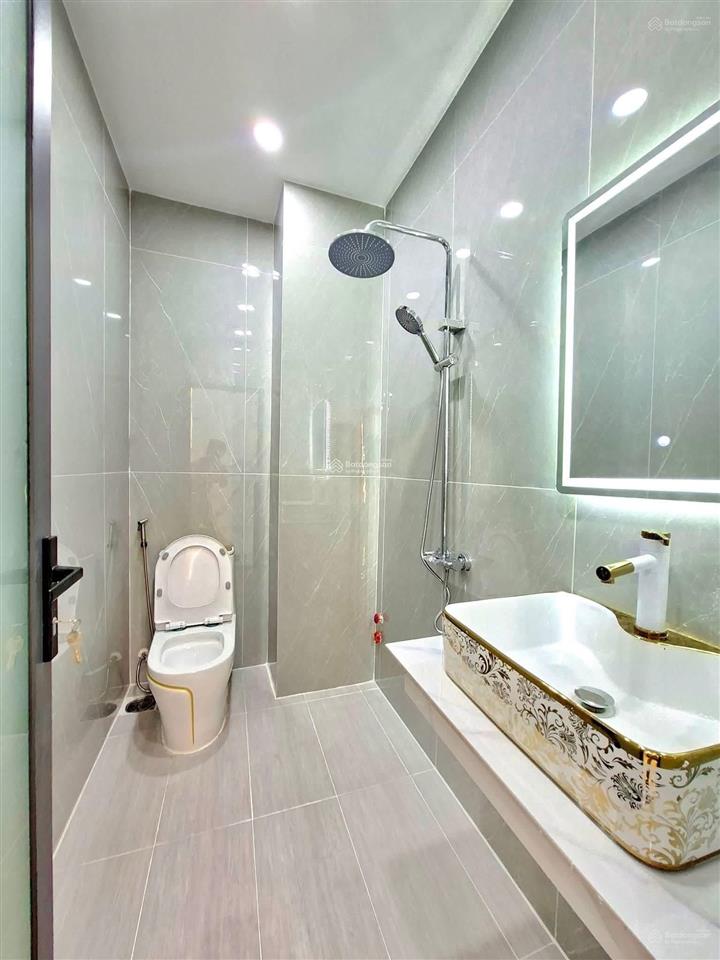 Tôi có nhà cần bán đ. hồng bàng  quận 6, 72m2. gần trường thcs hậu giang, cho thuê 21tr