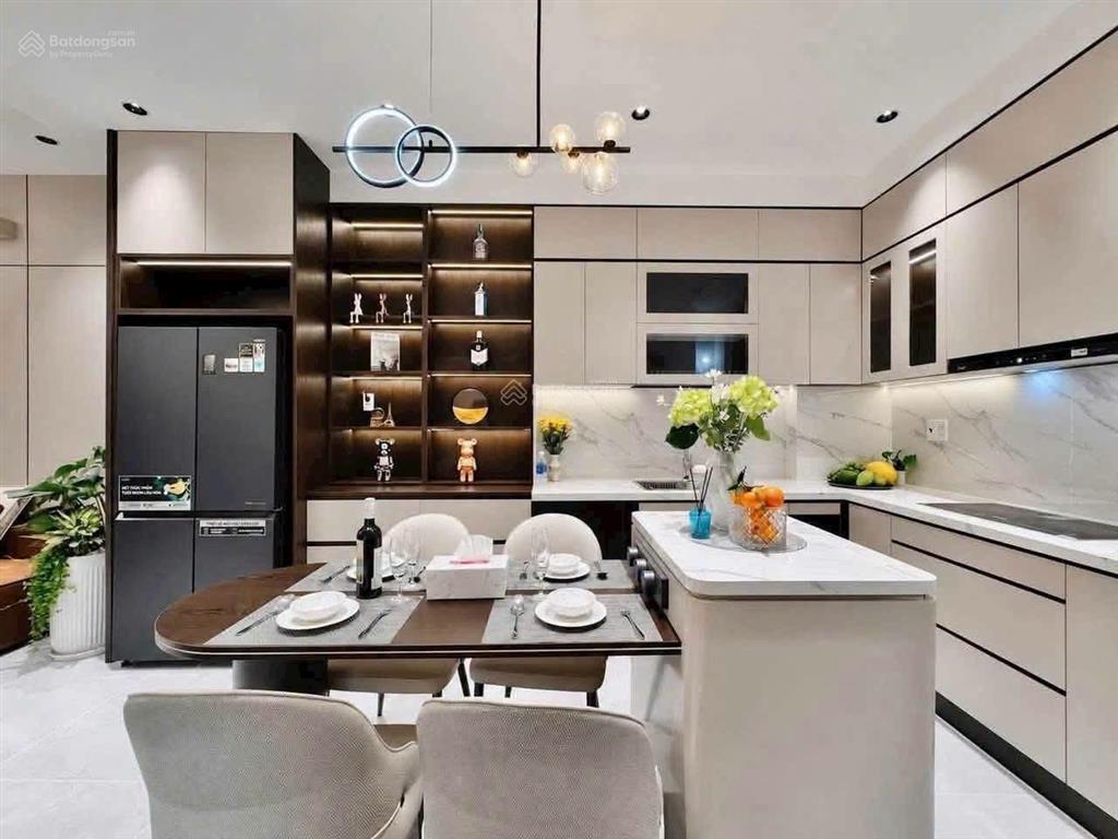 Lên sóng nhà đẹp nguyễn văn đừngquận 5 giá 8tỷ280/69,8m2. gần bệnh viện an bình. cho thuê 22tr th