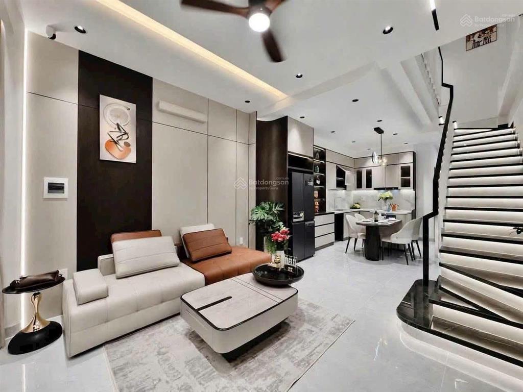 Lên sóng nhà đẹp nguyễn văn đừngquận 5 giá 8tỷ280/69,8m2. gần bệnh viện an bình. cho thuê 22tr th