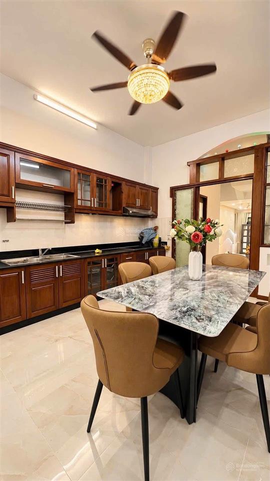 Nhà đẹp hẻm xe tải hồ bá kiện  quận 10 giá 3tỷ550/63m2. gần chợ thuốc tô hiến thành. cho thuê 22tr