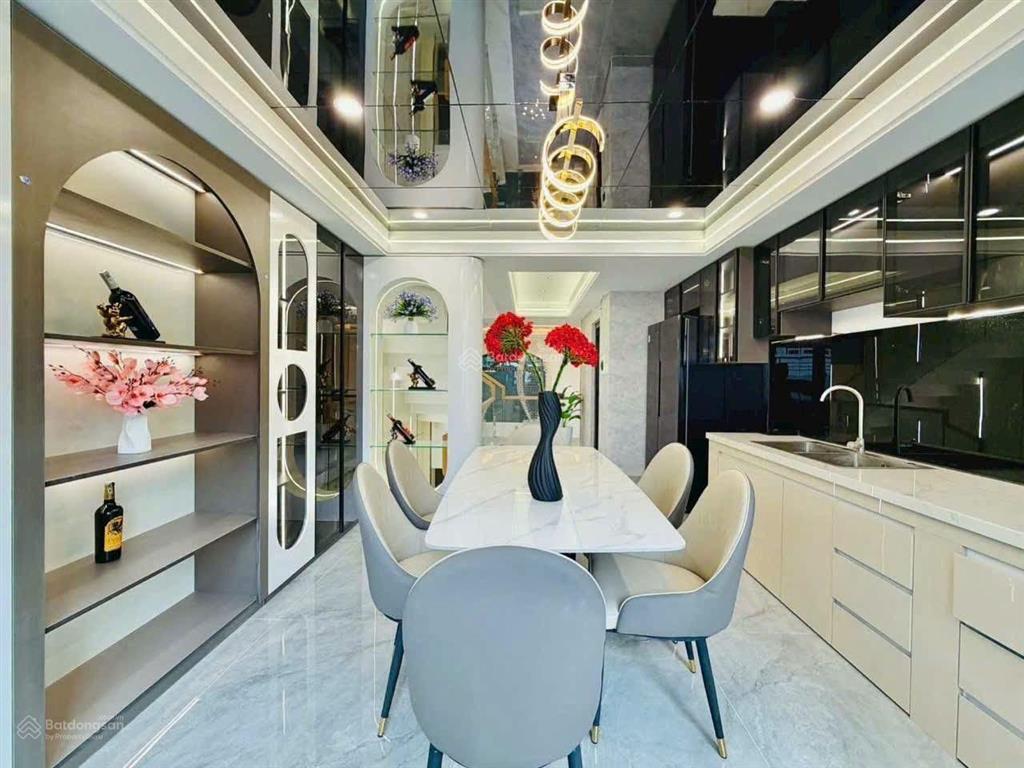 Bán nhà thái phiên quận 11 77,3m2. cho thuê 18tr. gần bệnh viện đa khoa lãnh binh thăng