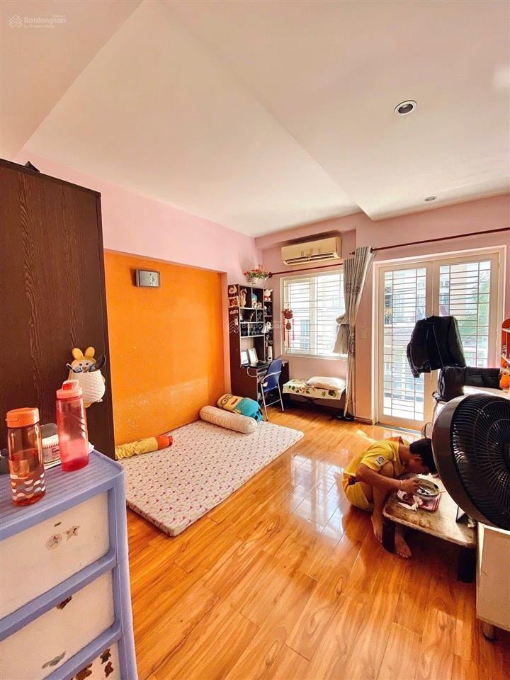 Nhà ngộp giá đường đinh tiên hoàng quận 1 giá bán 5tỷ190/75m2. gần trường th đinh tiên hoàng