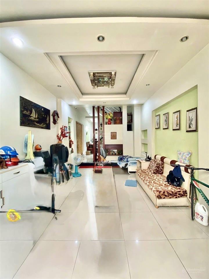 Nhà ngộp giá đường đinh tiên hoàng quận 1 giá bán 5tỷ190/75m2. gần trường th đinh tiên hoàng