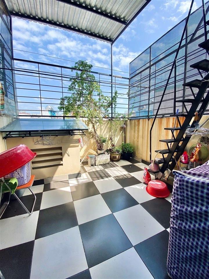 Nhà ngộp giá đường đinh tiên hoàng quận 1 giá bán 5tỷ190/75m2. gần trường th đinh tiên hoàng