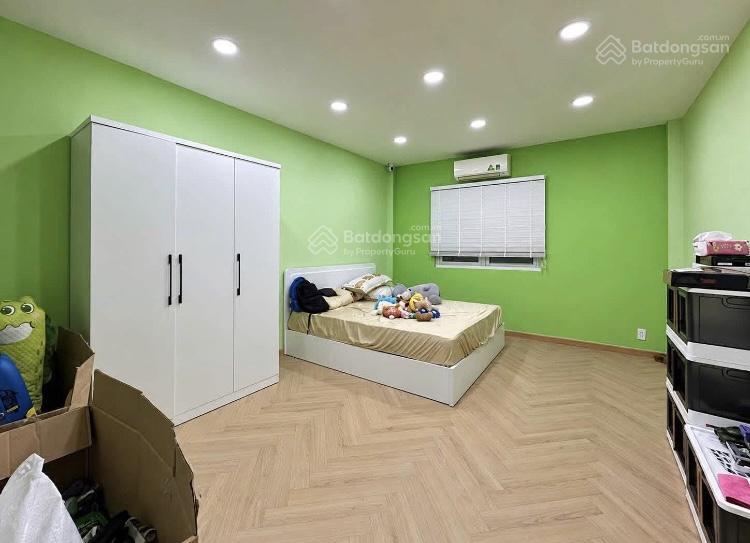 Không có nhu cầu ở, bán nhanh căn kí hoàq5 giá 3tỷ850/70m. cho thuê 24tr. gần bệnh viện hùng vương