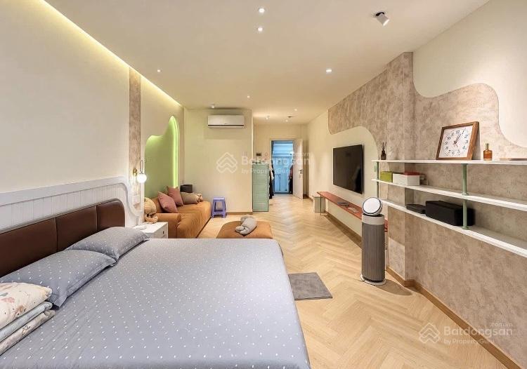 Không có nhu cầu ở, bán nhanh căn kí hoàq5 giá 3tỷ850/70m. cho thuê 24tr. gần bệnh viện hùng vương