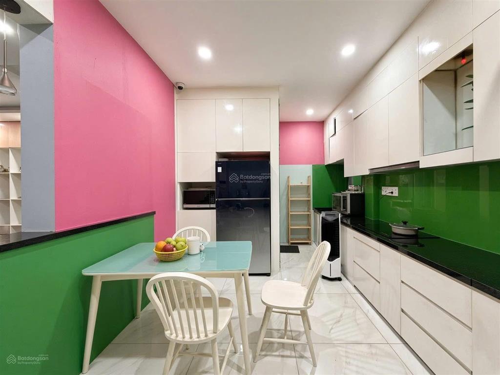 Nhà hoàng văn thụ  phú nhuận 52m2. cắt ngang với đ. chiến thắng. cho thuê 26tr tháng